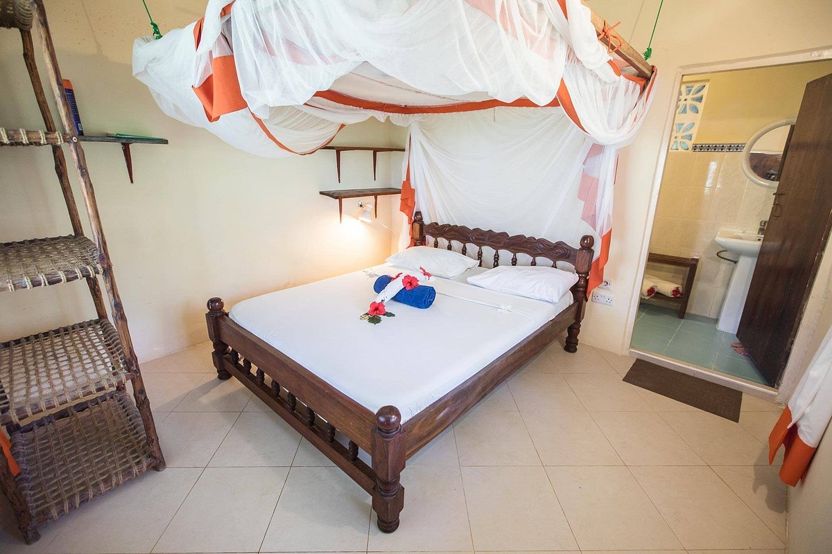 Ndame Beach Lodge3