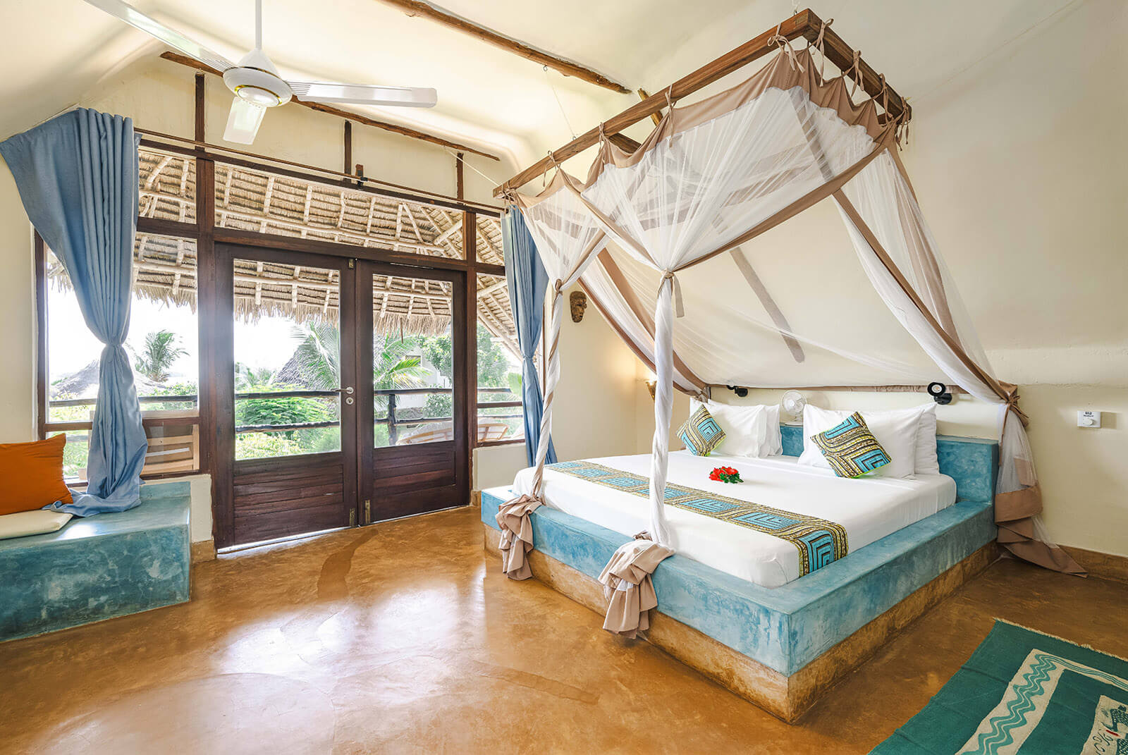 Sunshine Marine Lodge delux suite ocean view