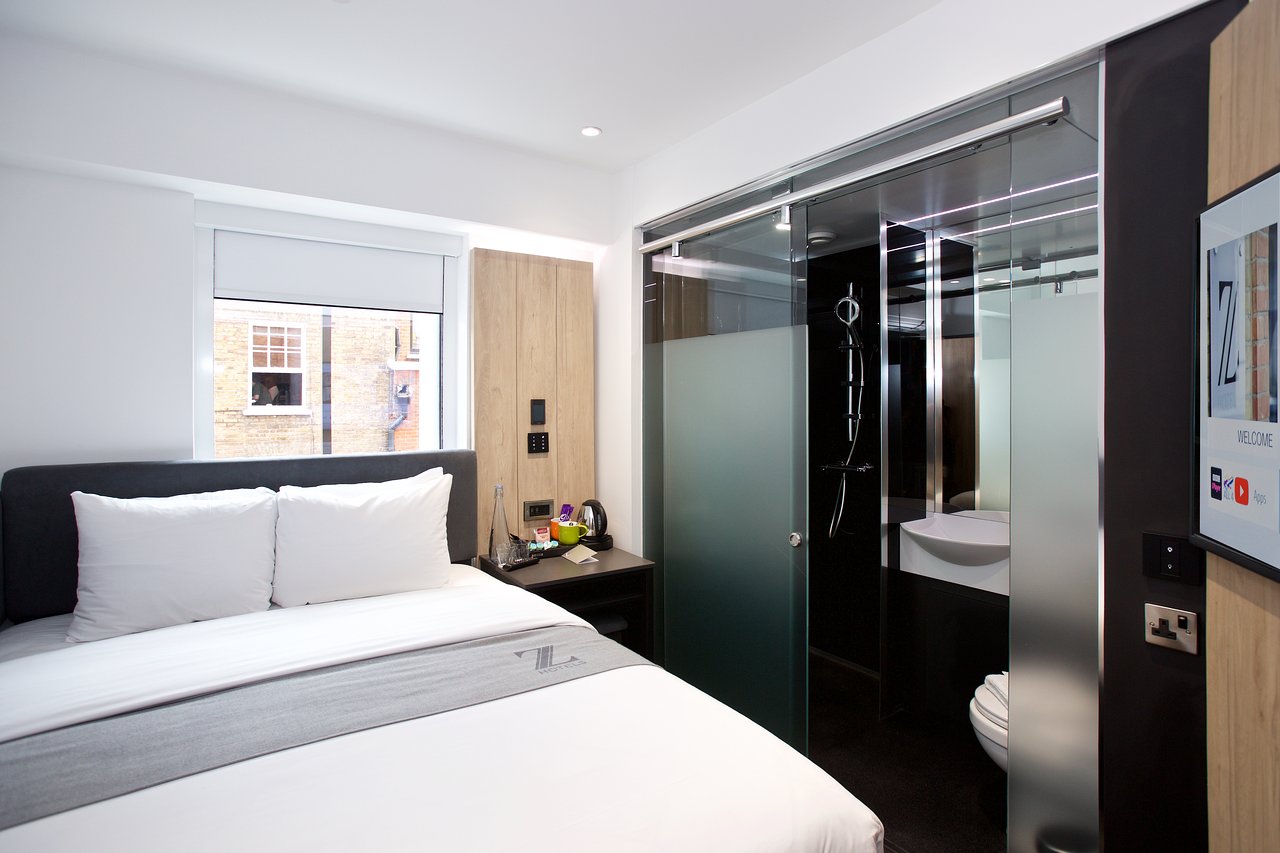 Z HOTEL3