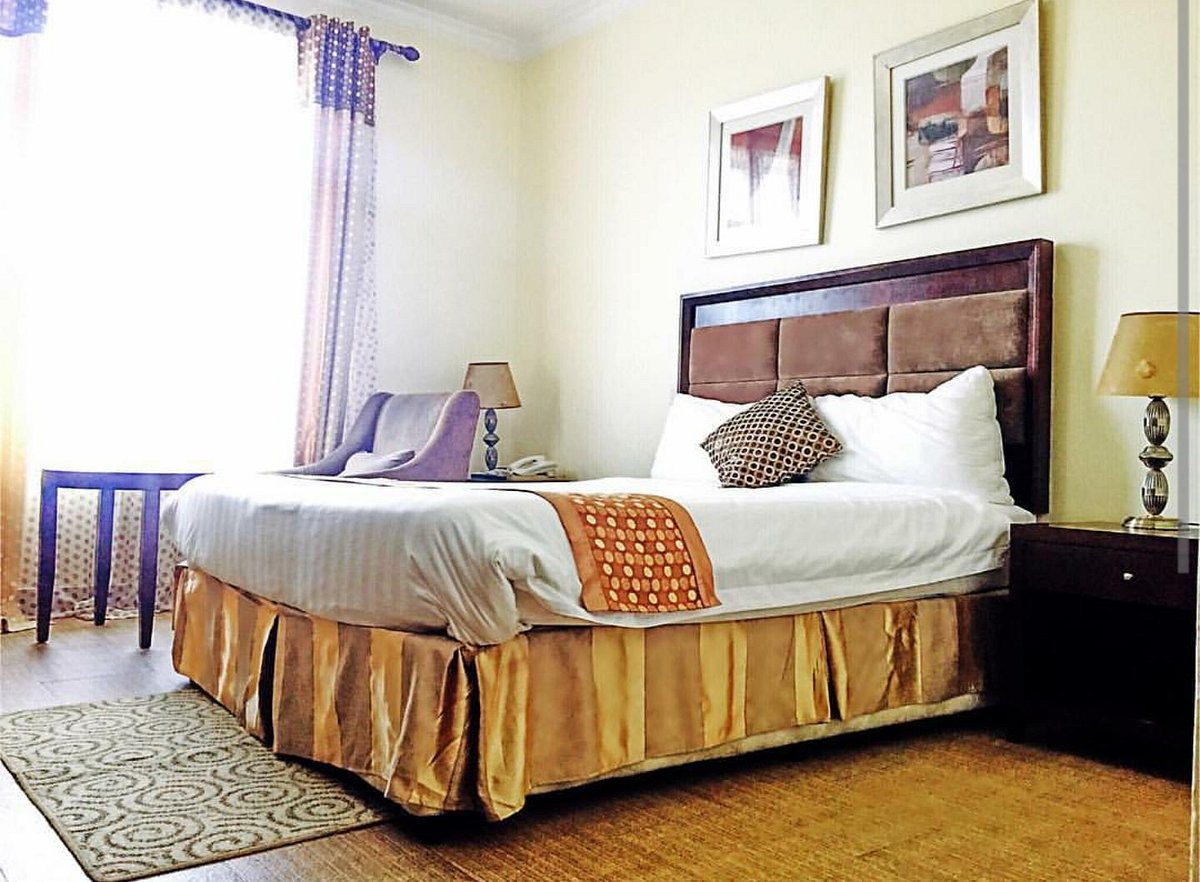 Silver Palm Hotel