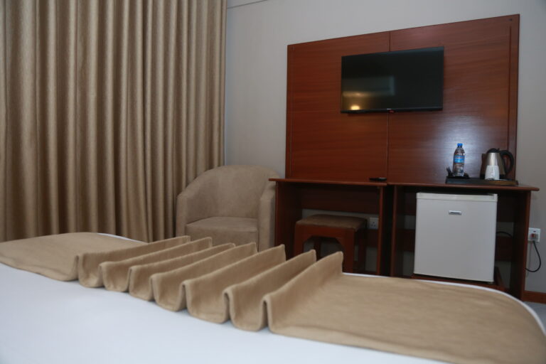 Double-Room_Cormfort-Eland-TANZANIA SAFARI