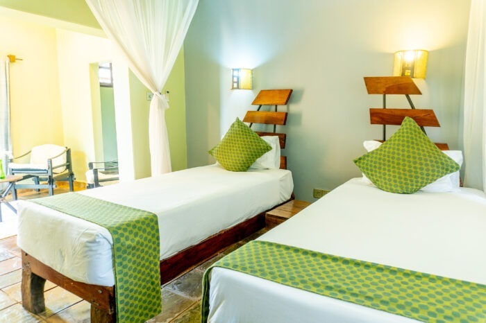Weru Weru River Lodge twin room